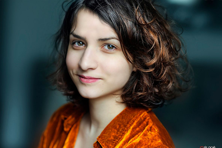 LOLA ROSKIS GIMGEMBRE LOLA ROSKIS GIMGEMBRE